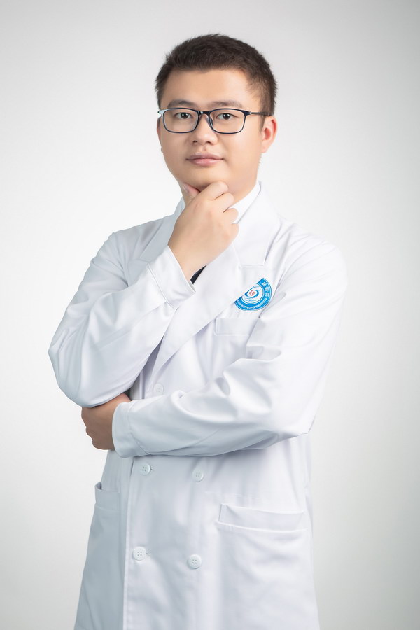YY